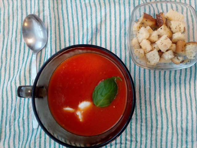 Amore pomidore - przepis na zupę krem z pomidorów za 3,50zł za porcję :)