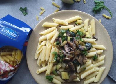 Penne z cukinią, pieczarkami, pietruszką i cebulą z dodatkiem imbiru na jesień |  - sweetlittlebunny