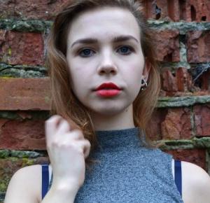 Z innej perspektywy: Red lips