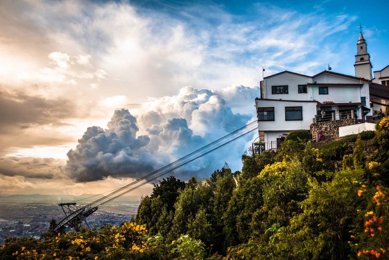 Bogota (Kolumbia) - Monserrate, czyli niezwykła góra w środku miasta | z Podróży PL