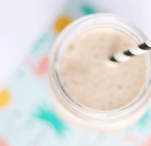 PATRYCJA PIANKOWSKA: ciy: banana smoothie with apple