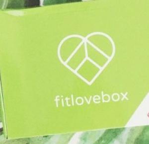 RECENZJA LIPCOWEGO PUDEŁKA FITLOVEBOX | Vi