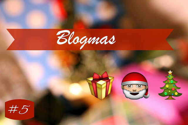 BLOGMAS #5 Christmas TAG -  REVIEW