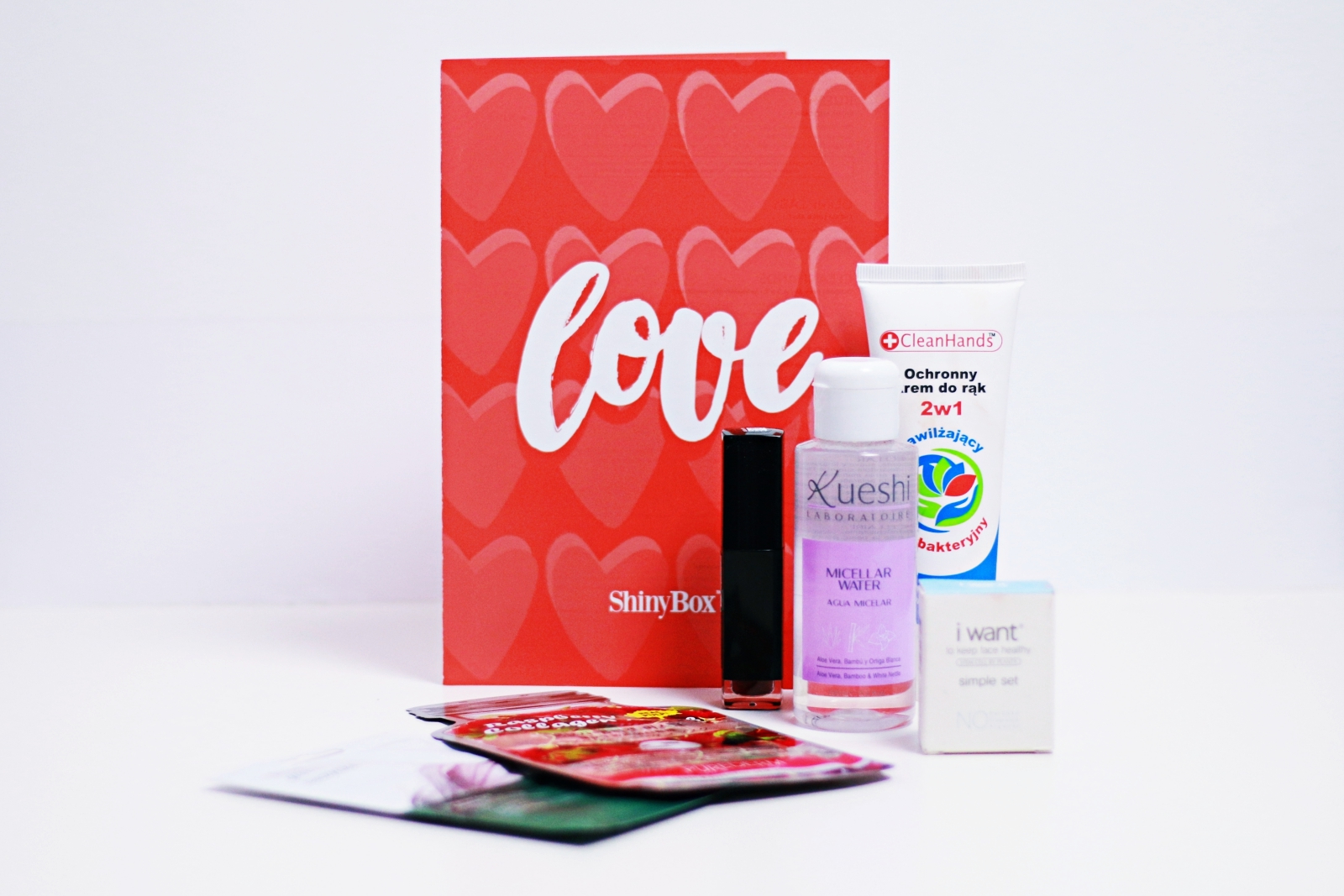 Shinybox: love / luty 2018 - wee mini / blog kosmetyczny / blog o urodzie