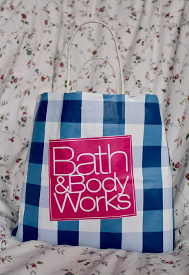 HUGE HAUL FROM BATH AND BODY WORKS  ~ small pinch of happiness