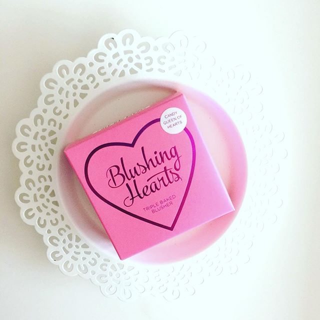 monika 👑 on Instagram: “#mybaby #blushinghearts #blushing #hearts #blush #blusher #triplebakedblusher #makeup #makijaż #róż #różdopoliczków”