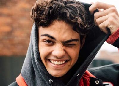 10 NAJLEPSZYCH ZDJĘĆ NOAH CENTINEO, W KTÓRYCH SIĘ ZAKOCHASZ