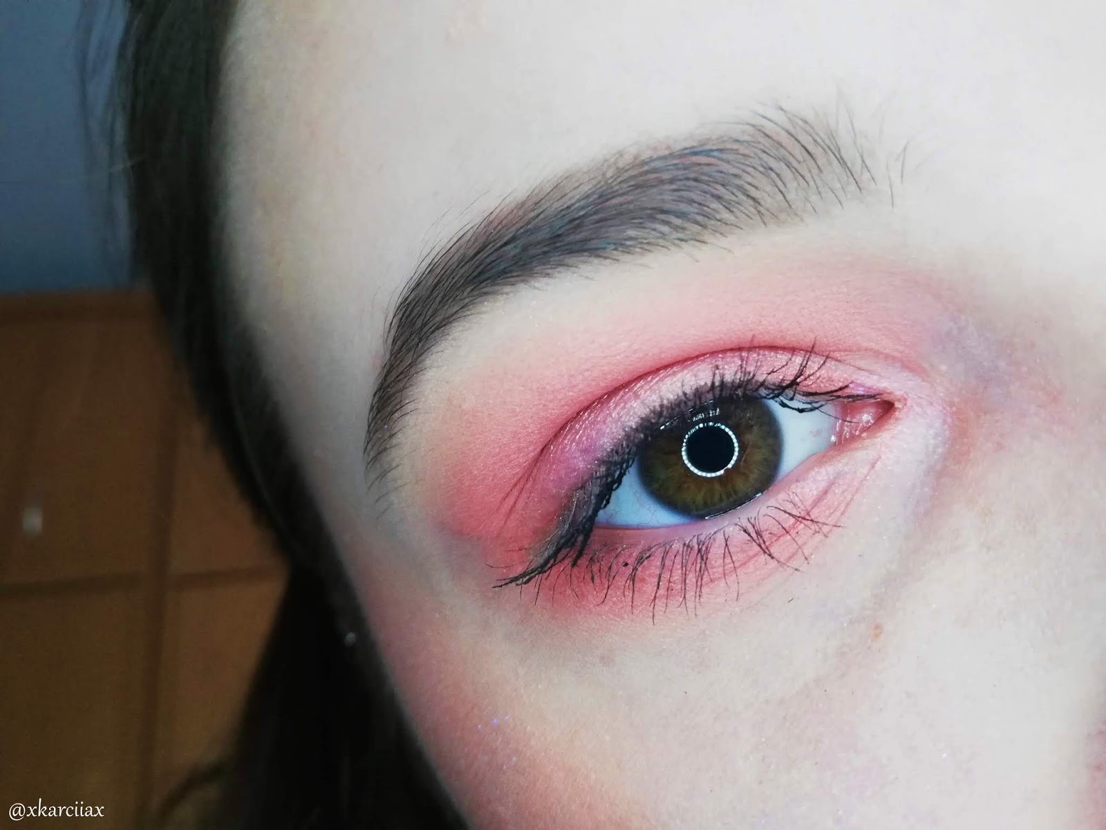 Makijaż oka paletą róży - Makeup Revolution - In my world