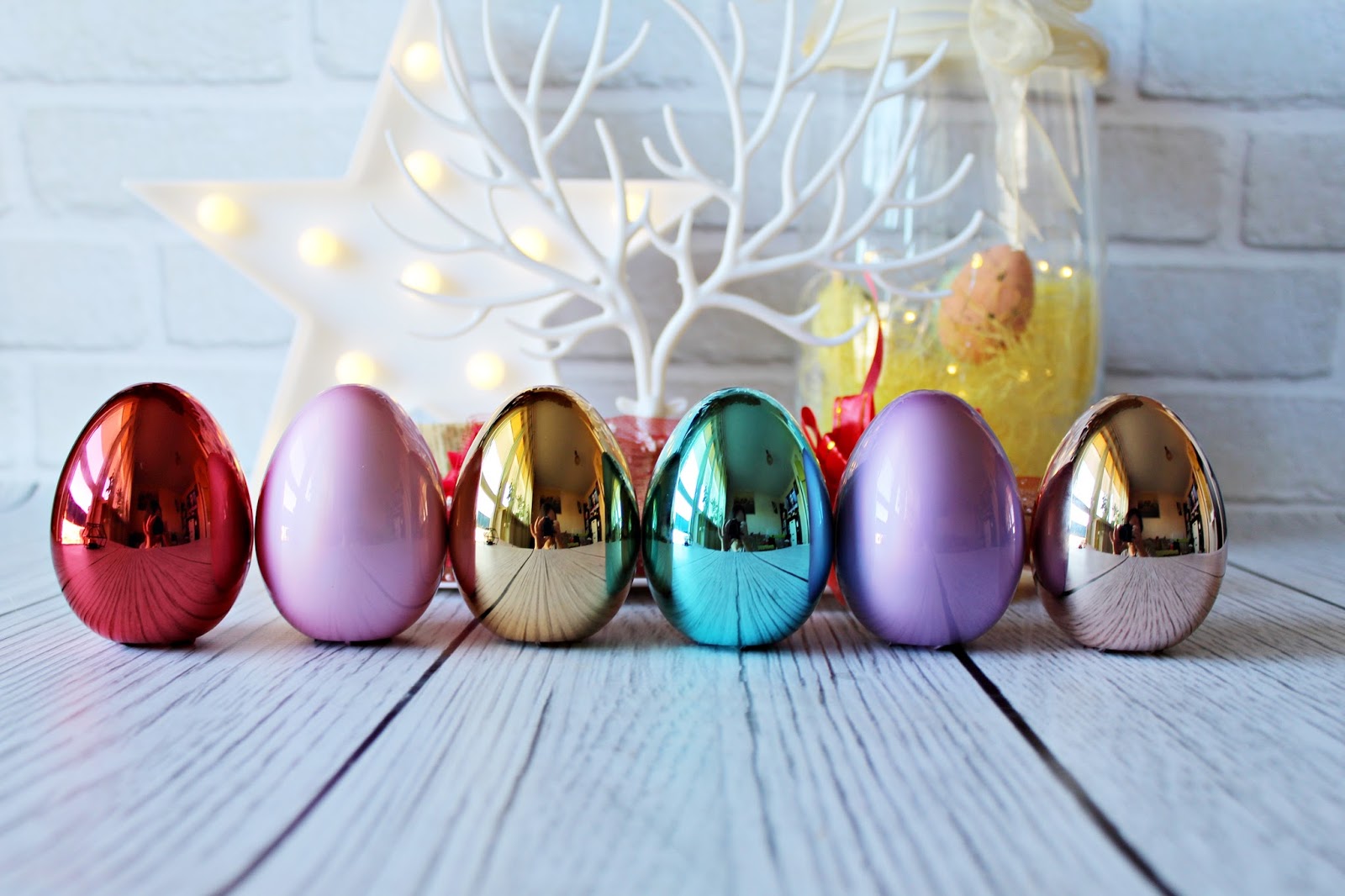 MAKEUP REVOLUTION SURPRISE EGG'S  |   Zuzka Pisze