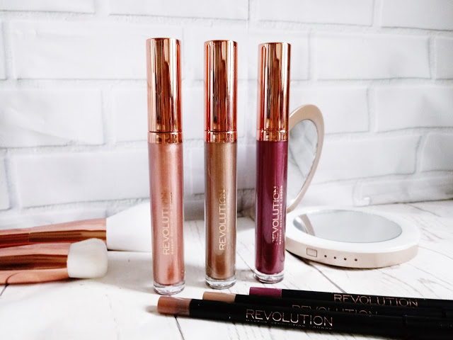 Retro LUXE metallic Lip Kit- Makeup Revolution 