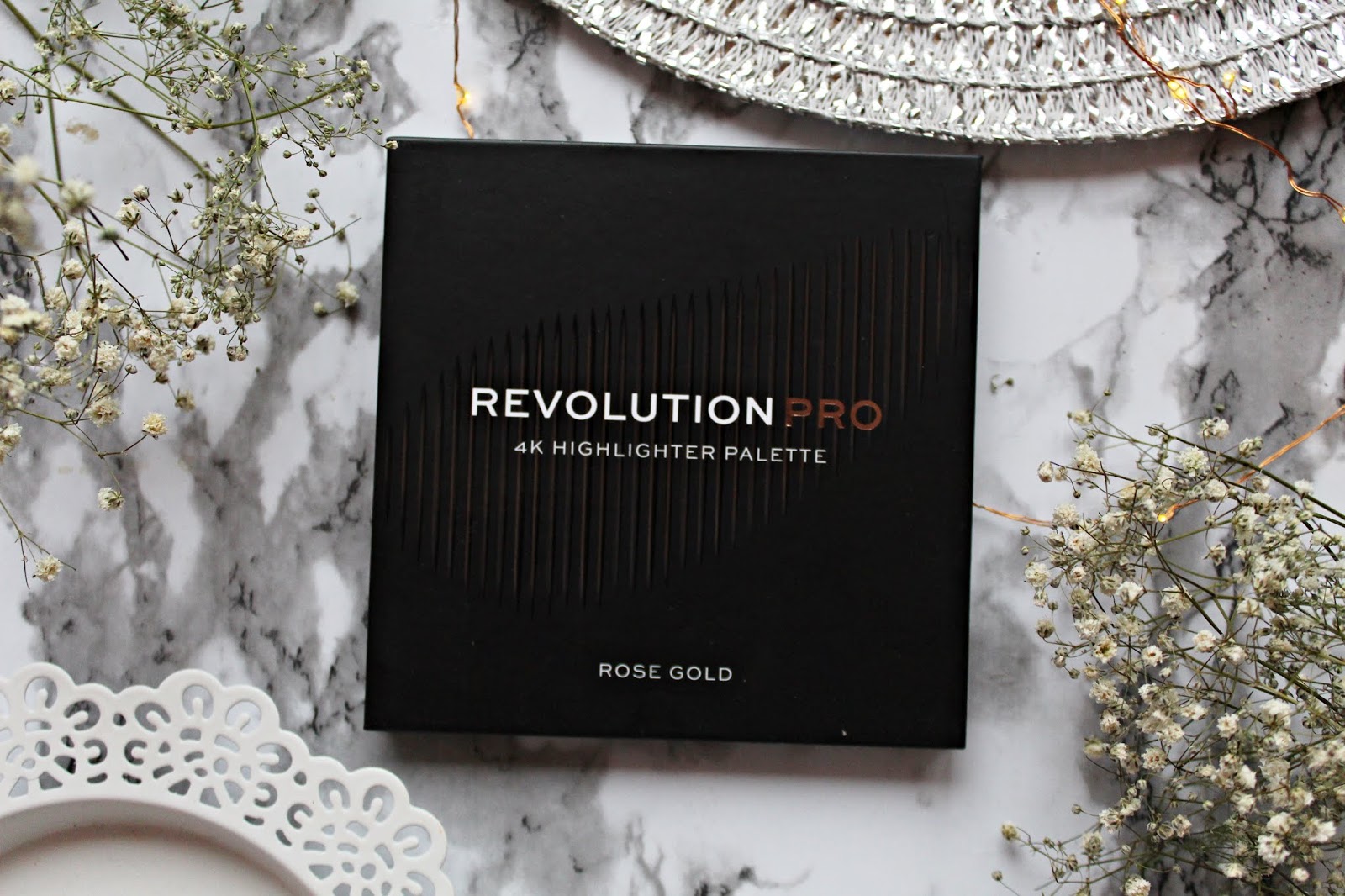 Revolution PRO 4K Highlighter Palette - paleta rozświetlaczyczy w odcieniu ROSE GOLD | Zuzka Pisze