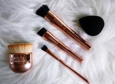 Ultra Sculpt & Blend Collection + Kabuki Brush MAKEUP REVOLUTION | Zuzka Pisze